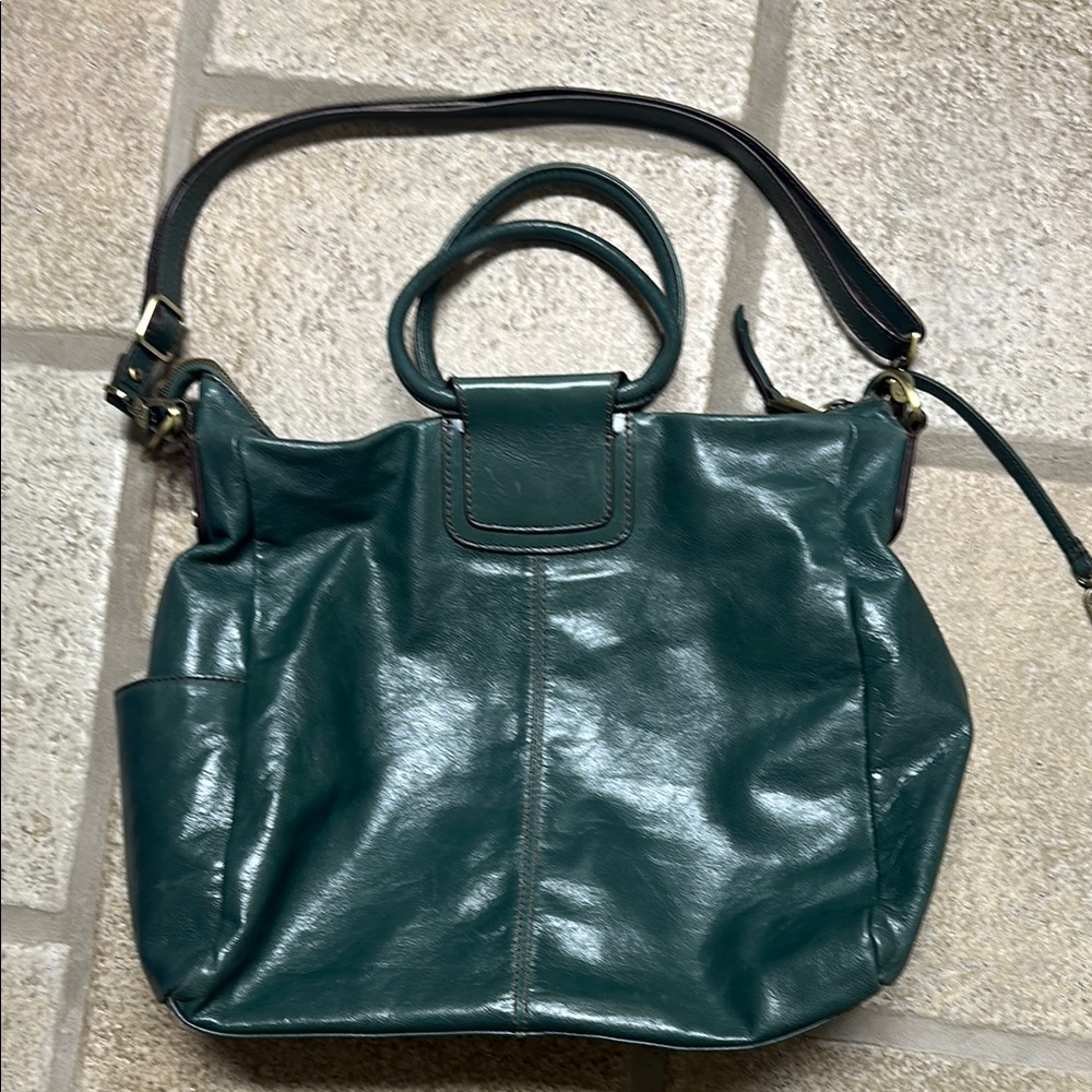 Elegant Green Leather Tote Bag